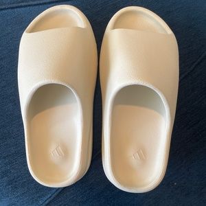 Yeezy Bone Slides